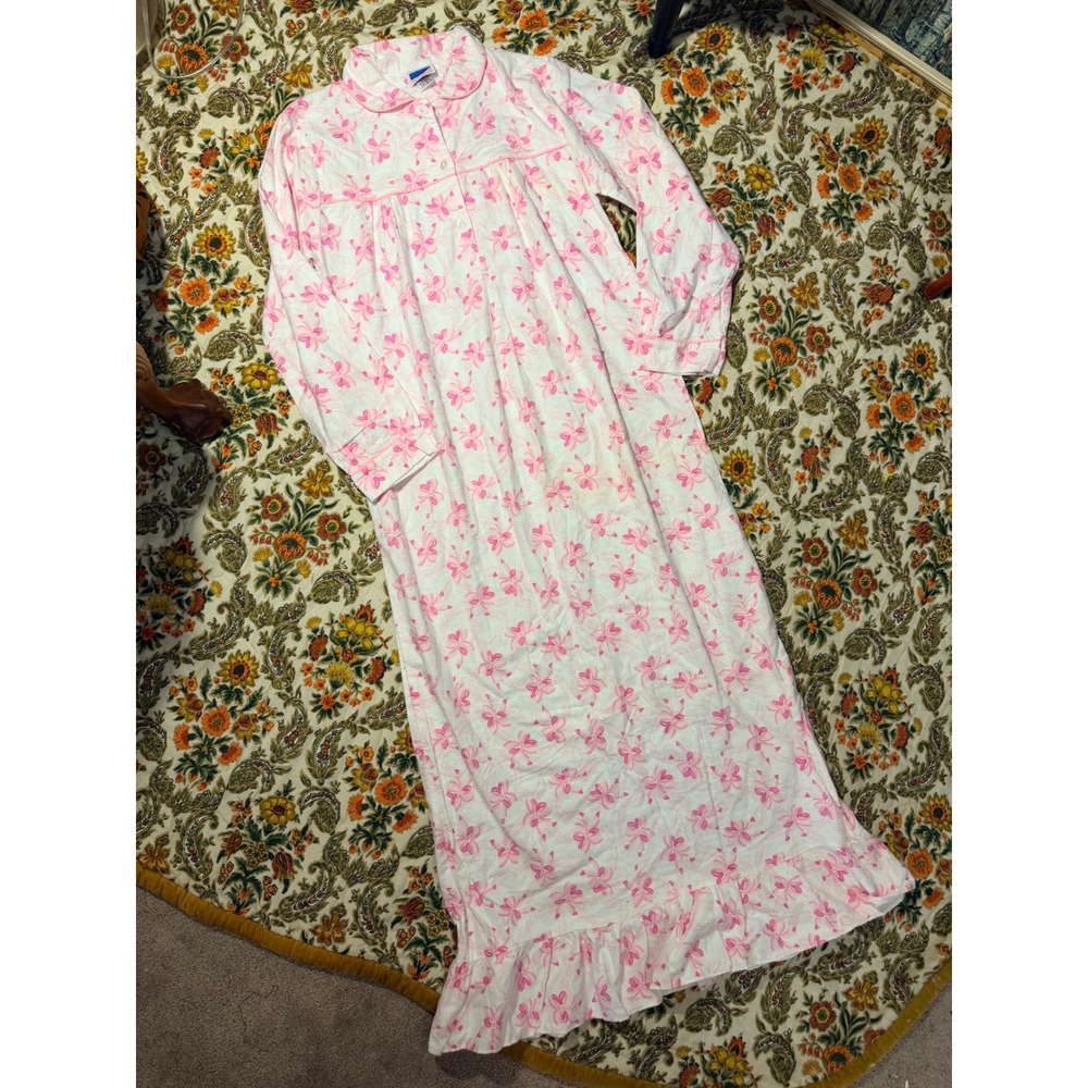 Vintage Pink Bow 100% Cotton Flannel Nightgown Ruffle Hem Small 7703